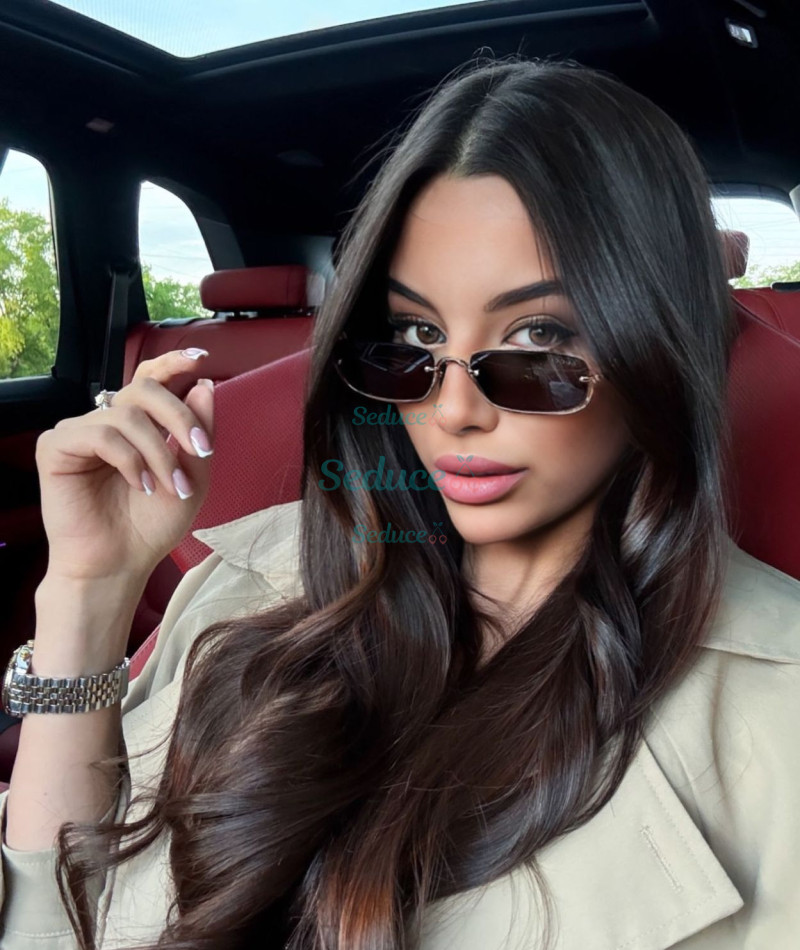 Photo escort girl Elena: the best escort service