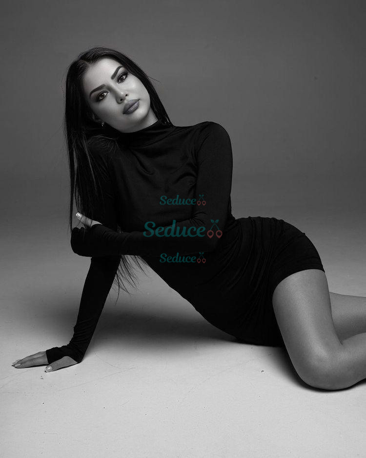 Photo escort girl Nisa: the best escort service