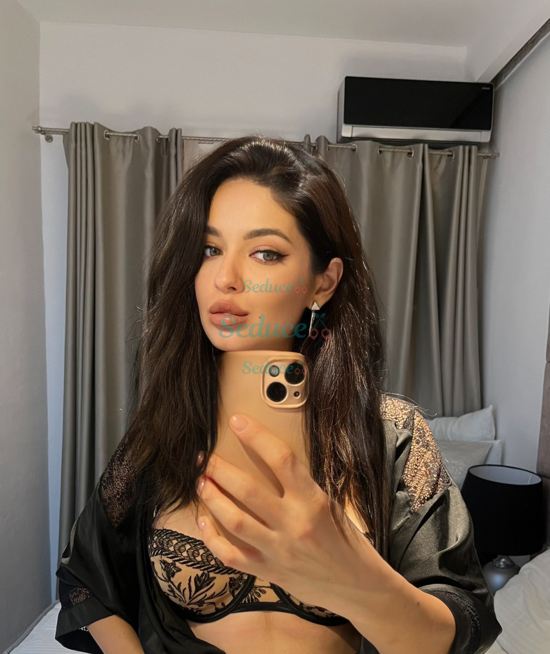 Photo escort girl Jia: the best escort service