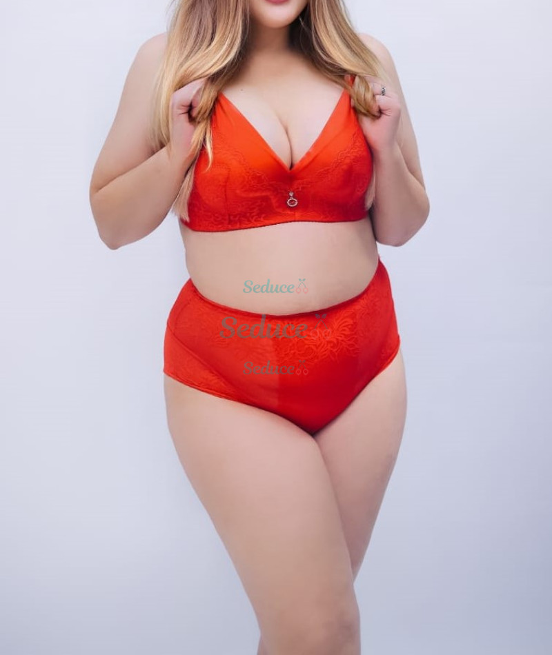 Photo escort girl Margaret: the best escort service