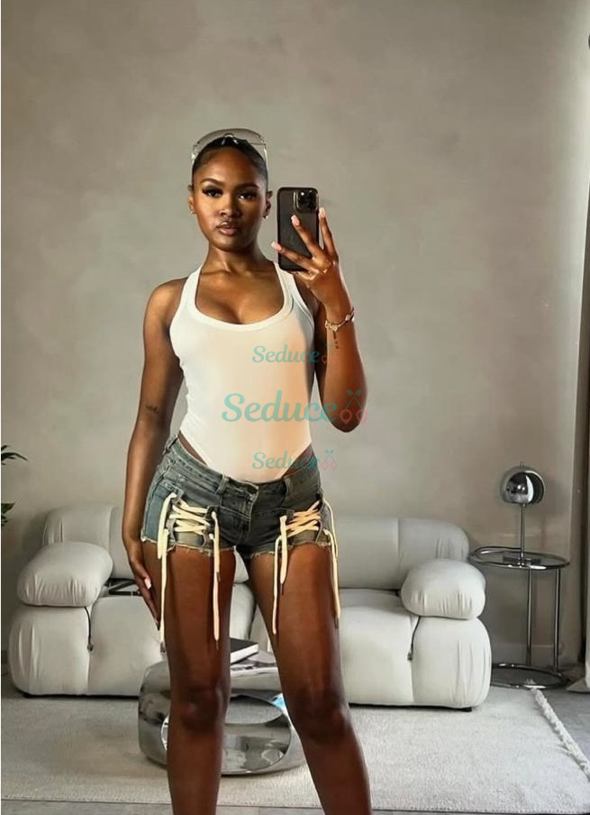 Photo escort girl Carol: the best escort service