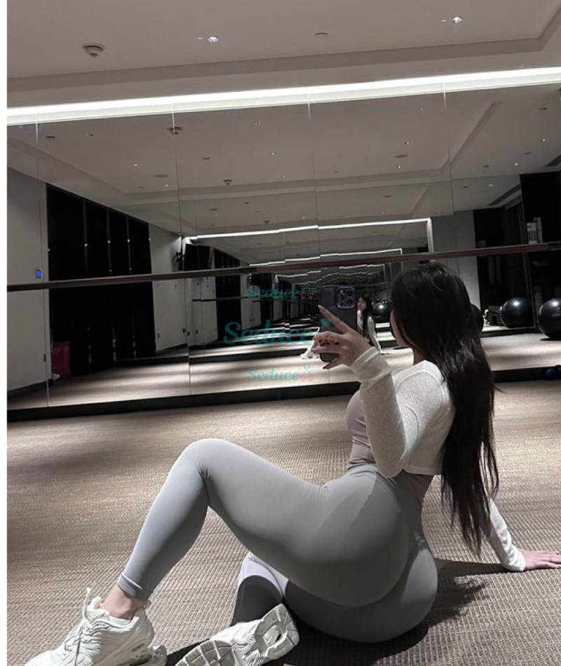 Photo escort girl Nia: the best escort service