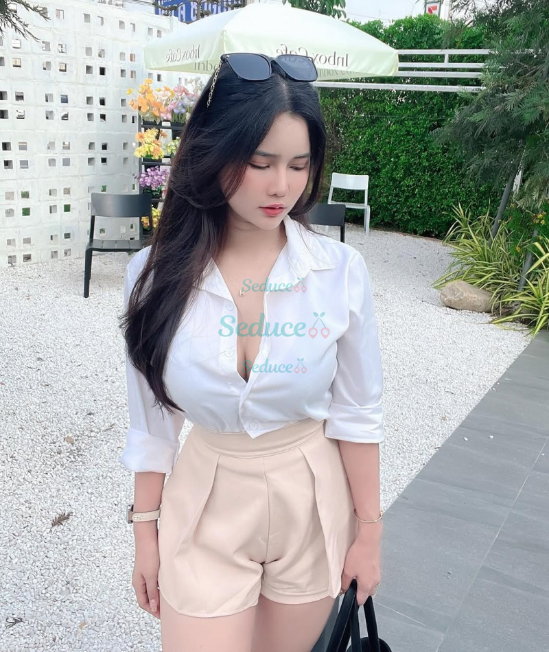 Photo escort girl Gita Gutawa : the best escort service