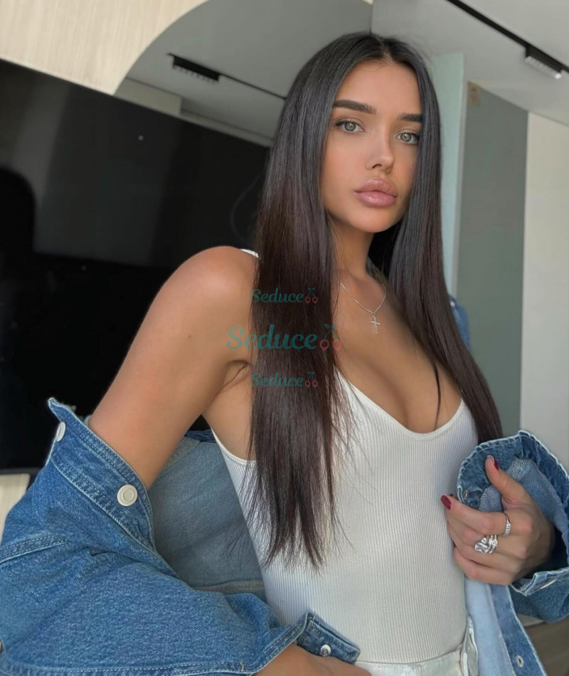 Photo escort girl Carla: the best escort service