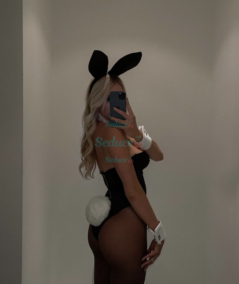 Photo escort girl Emilie: the best escort service