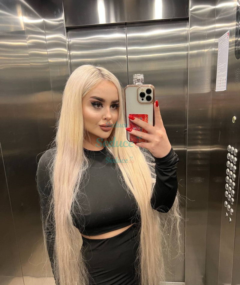 Photo escort girl Dinara: the best escort service