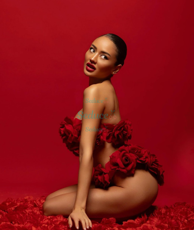Photo escort girl Emma: the best escort service