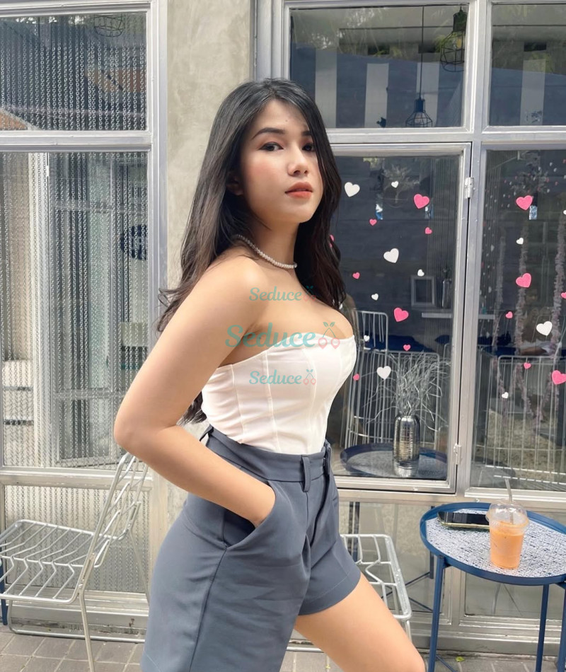 Photo escort girl eViie: the best escort service
