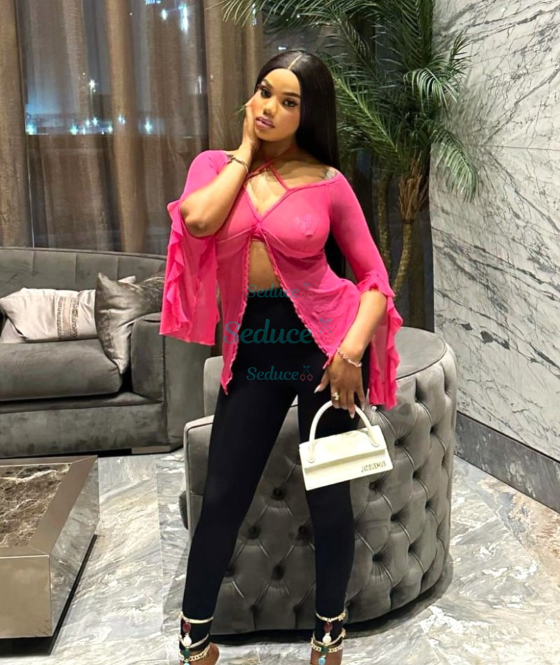 Photo escort girl Arina: the best escort service