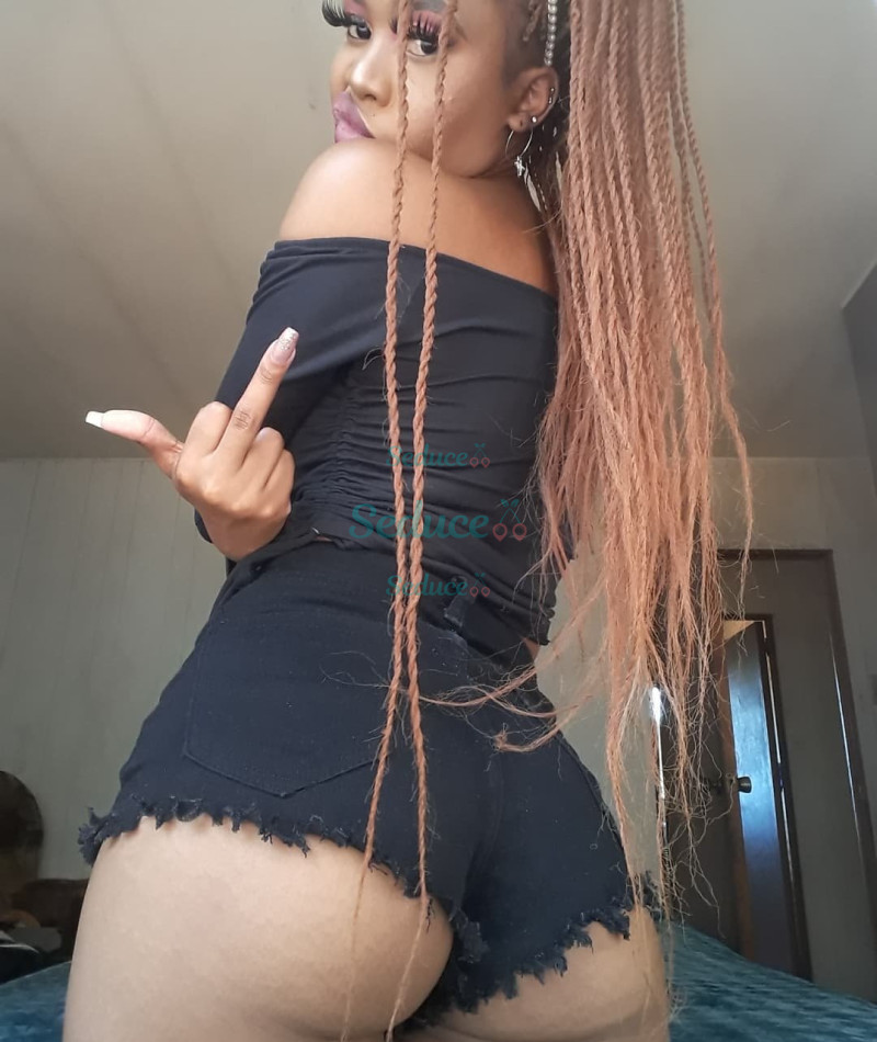 Photo escort girl Blackbea: the best escort service