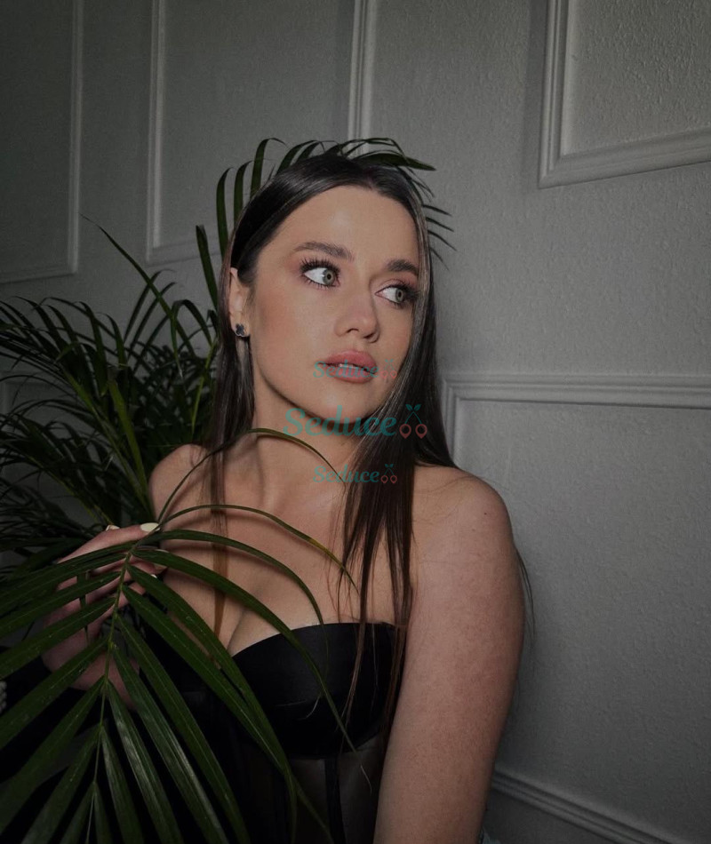 Photo escort girl Martav: the best escort service