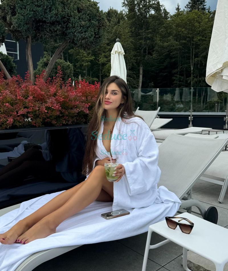Photo escort girl Irina: the best escort service