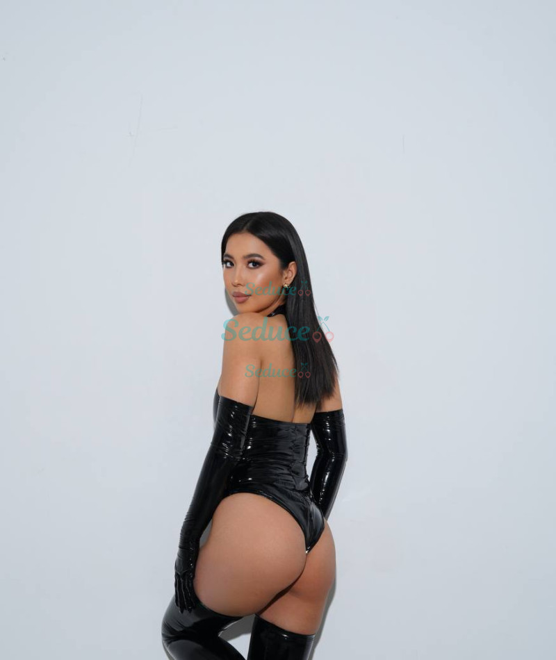 Photo escort girl Vika: the best escort service
