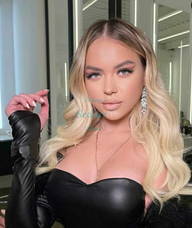 Photo escort girl Alexandra: the best escort service