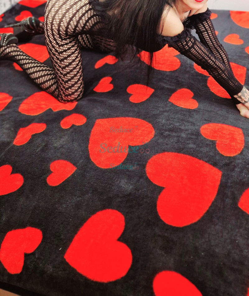 Photo escort girl Karla: the best escort service