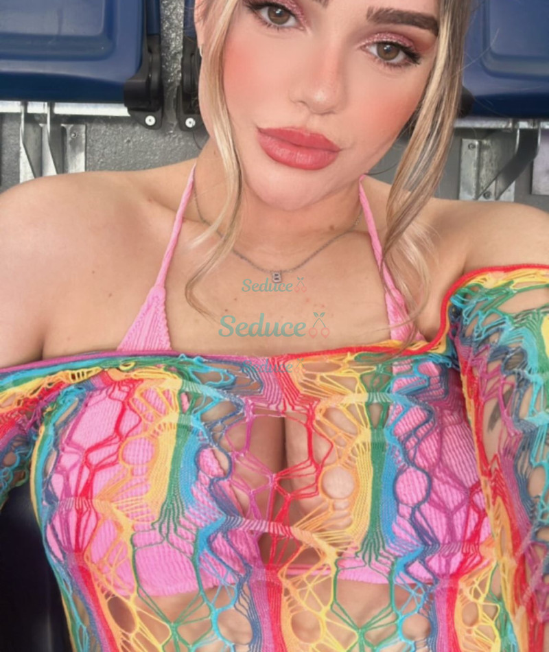 Photo escort girl JULIA: the best escort service