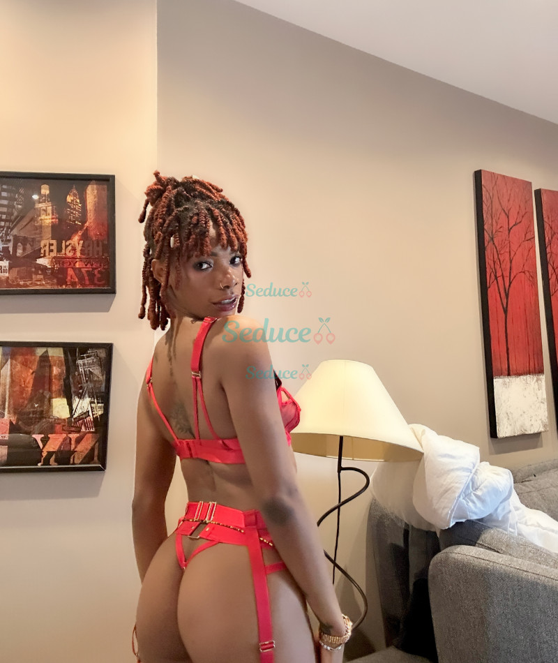 Photo escort girl Sinal: the best escort service