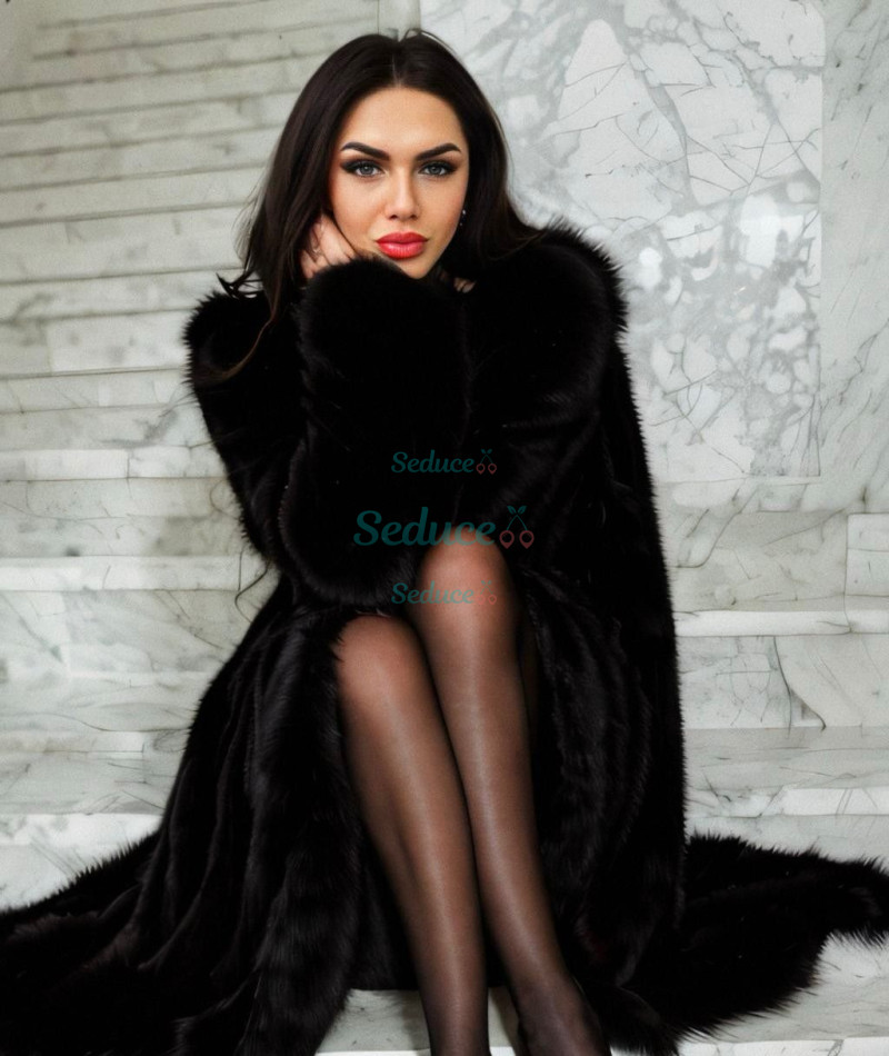 Photo escort girl Alina: the best escort service