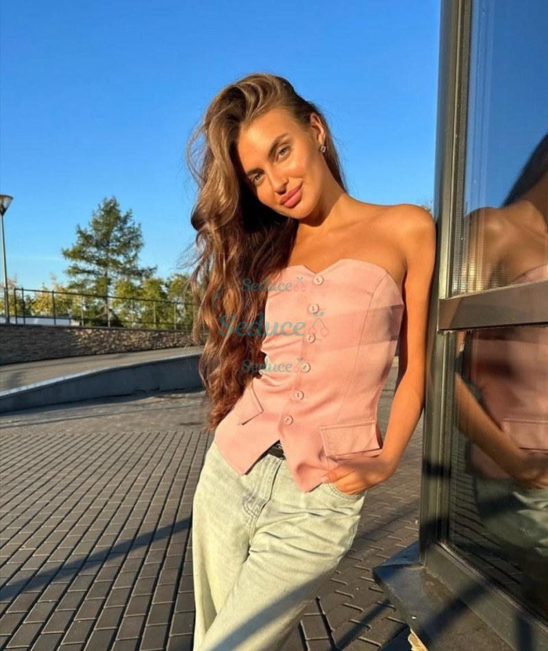 Photo escort girl Taya: the best escort service