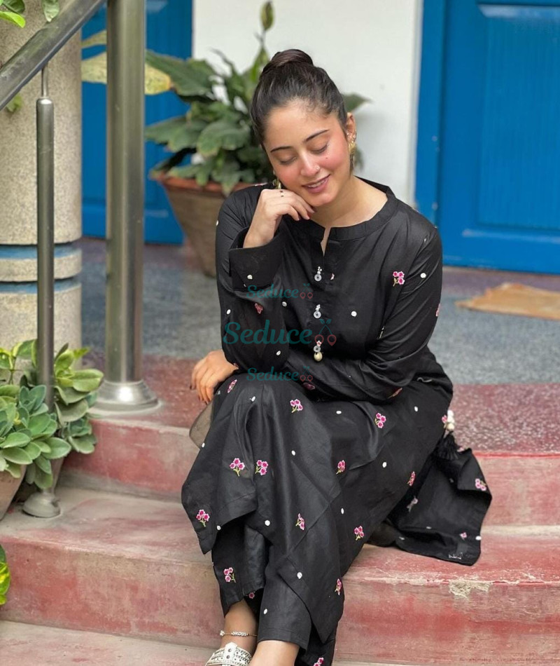 Photo escort girl Soniya: the best escort service