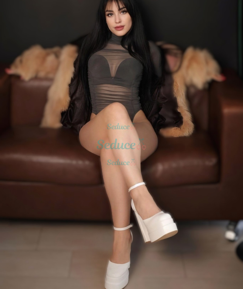 Photo escort girl Evelia: the best escort service