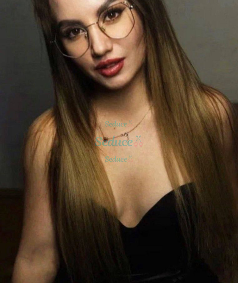 Photo escort girl Vika: the best escort service
