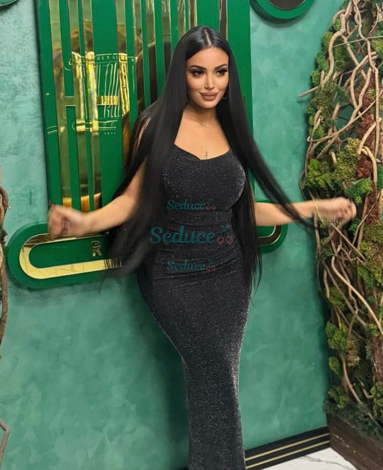 Photo escort girl Sahra: the best escort service