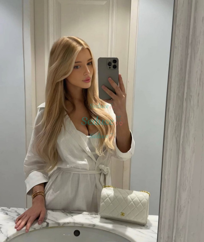 Photo escort girl Lera: the best escort service