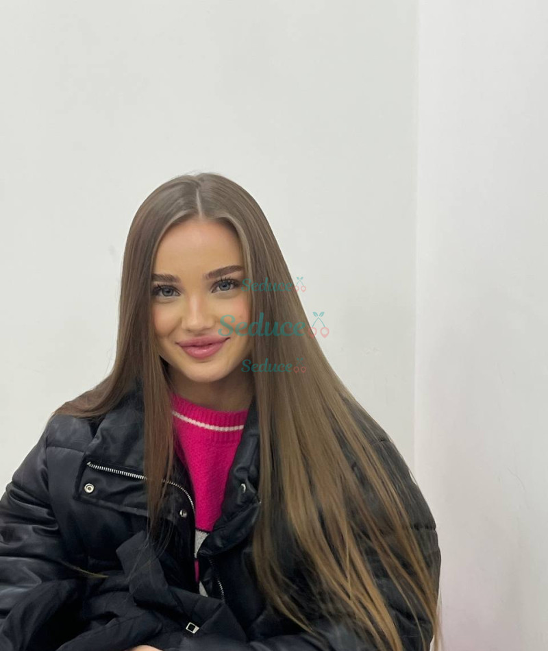 Photo escort girl Adel: the best escort service