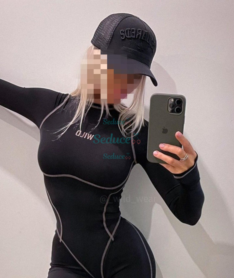 Photo escort girl Anesa: the best escort service