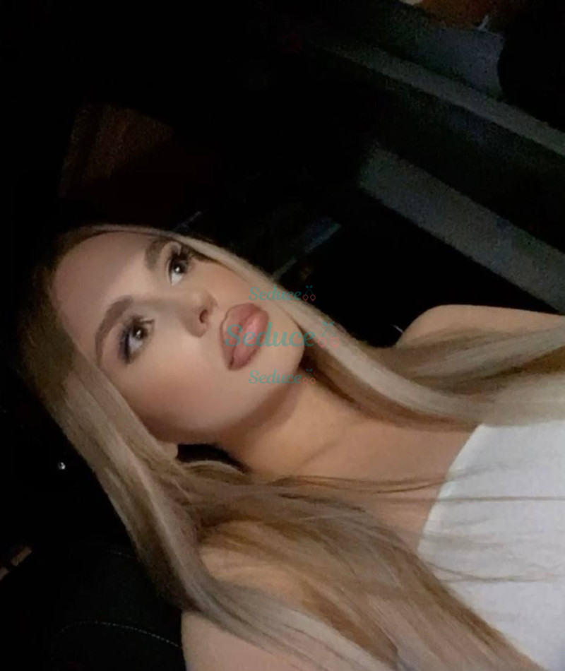 Photo escort girl Sabrina: the best escort service