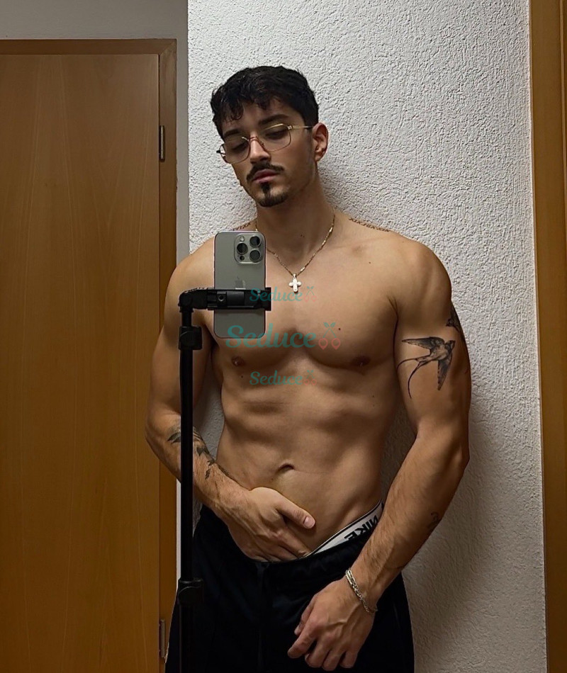Photo escort girl Daniel: the best escort service
