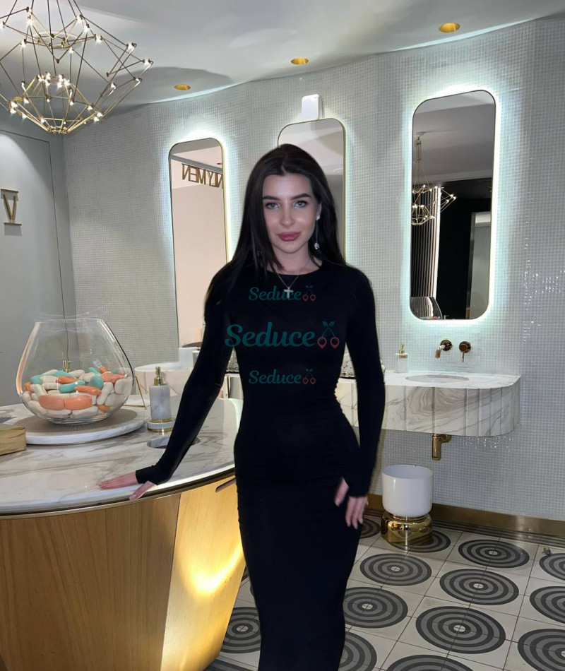 Photo escort girl Sofia: the best escort service