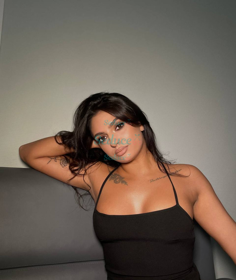 Photo escort girl Vika: the best escort service