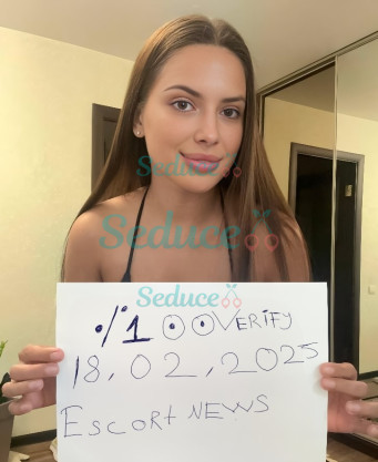 Photo escort girl Karolinna: the best escort service