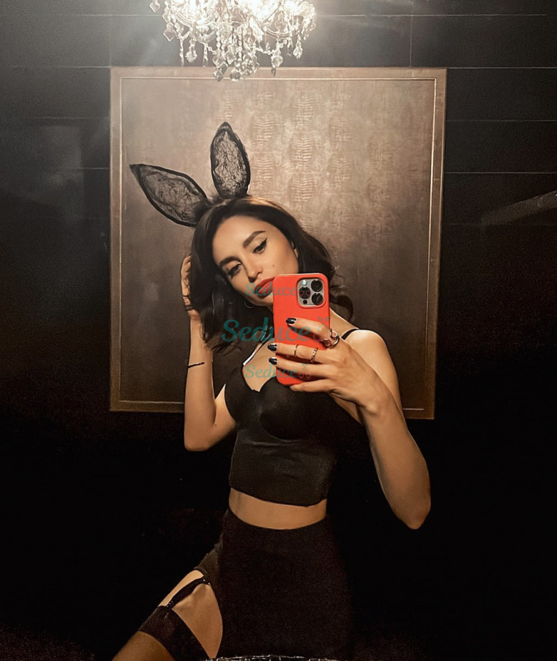 Photo escort girl Courtney: the best escort service