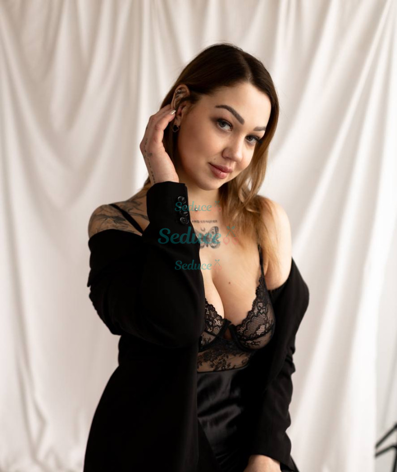 Photo escort girl Emma: the best escort service