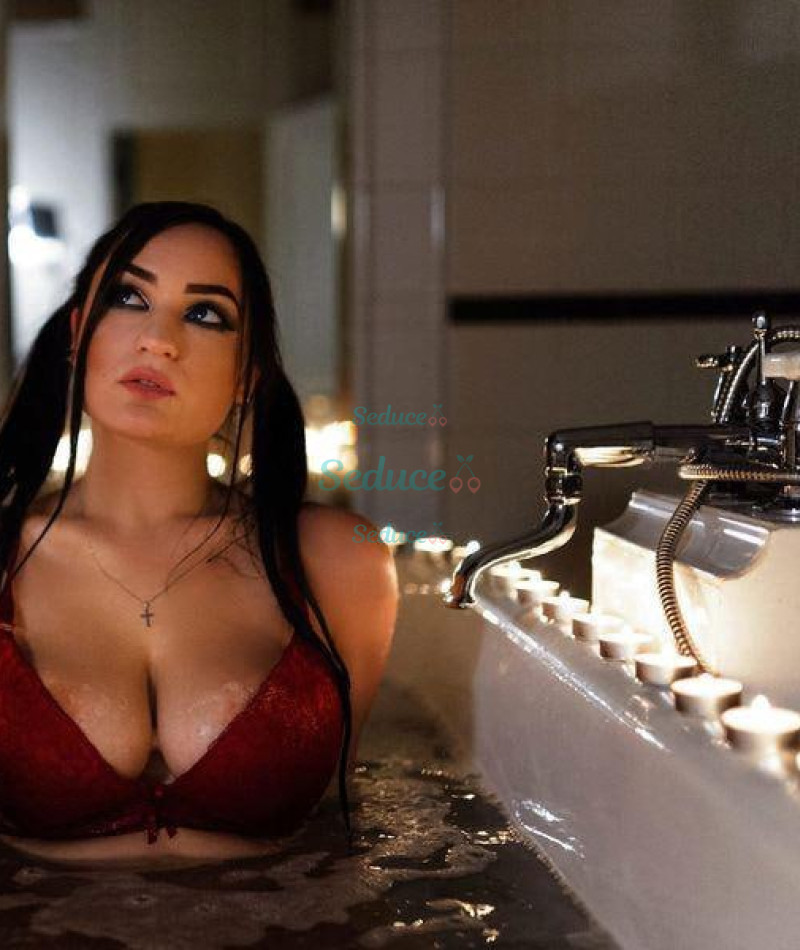 Photo escort girl Luna: the best escort service