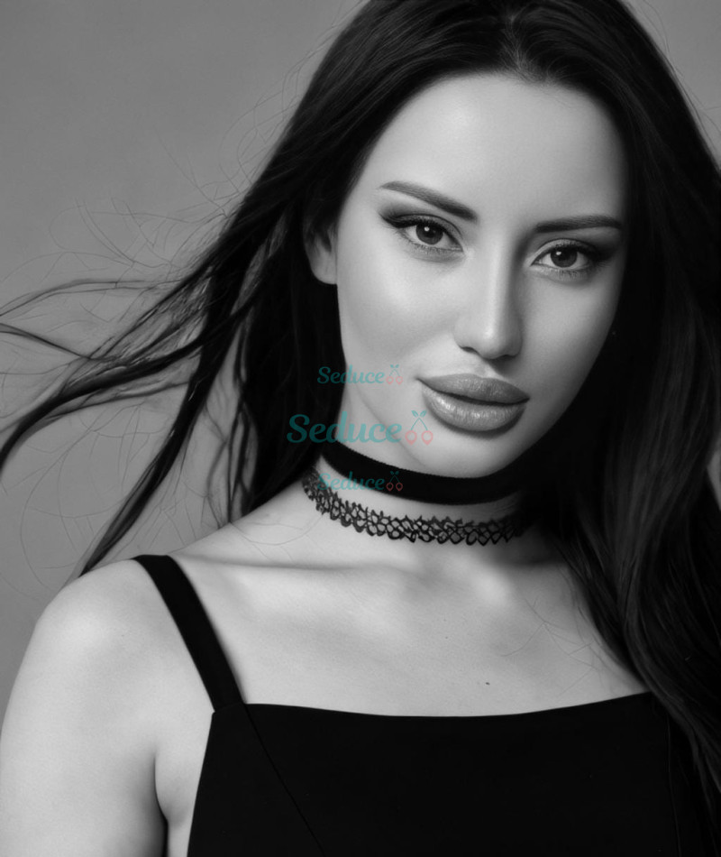 Photo escort girl SARA: the best escort service