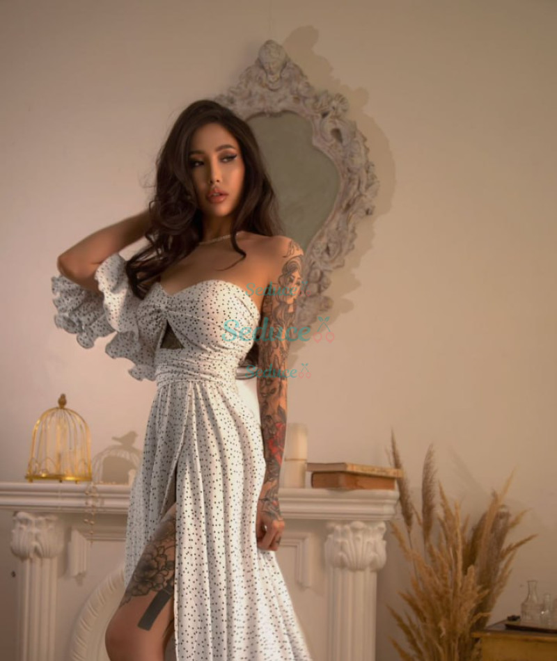 Photo escort girl Zhanell: the best escort service