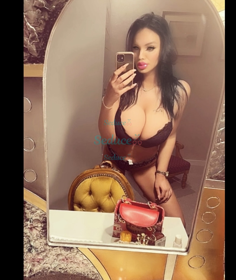 Photo escort girl Nikolina: the best escort service