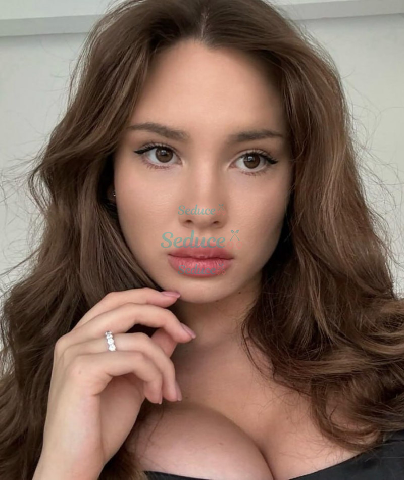 Photo escort girl Isabella: the best escort service