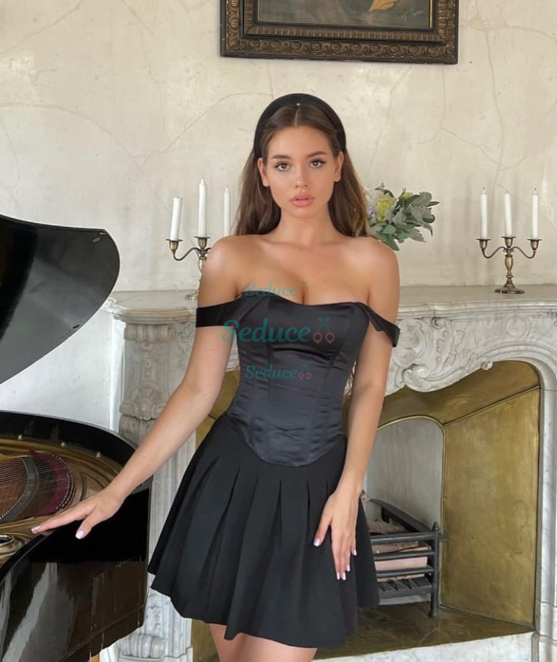 Photo escort girl Isabella: the best escort service