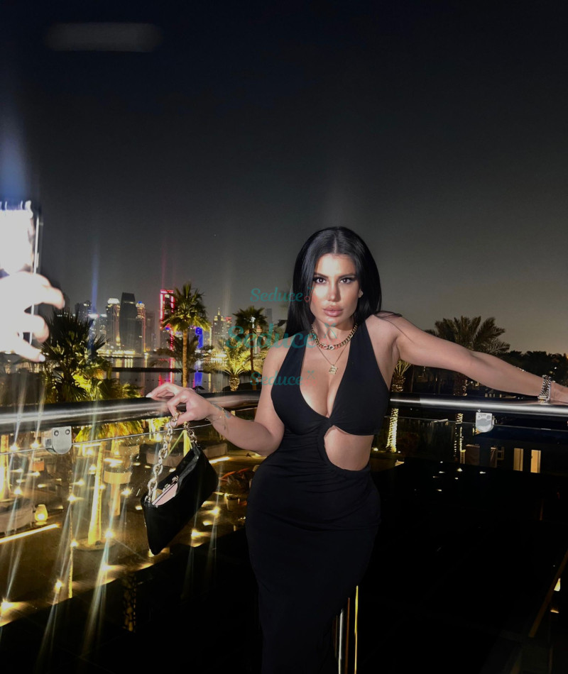 Photo escort girl Zeynep: the best escort service