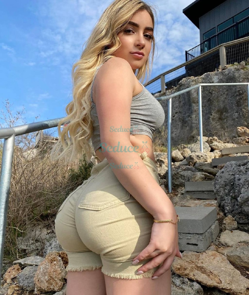 Photo escort girl Ivi: the best escort service