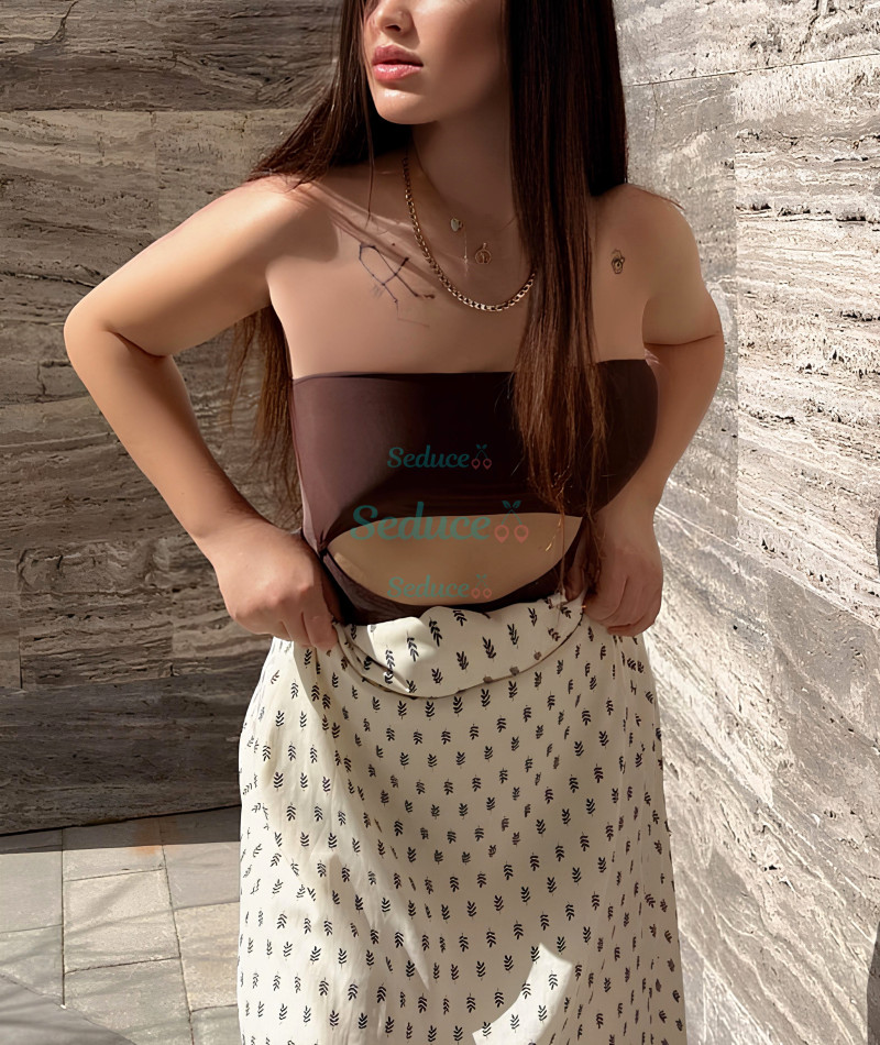 Photo escort girl Emi: the best escort service
