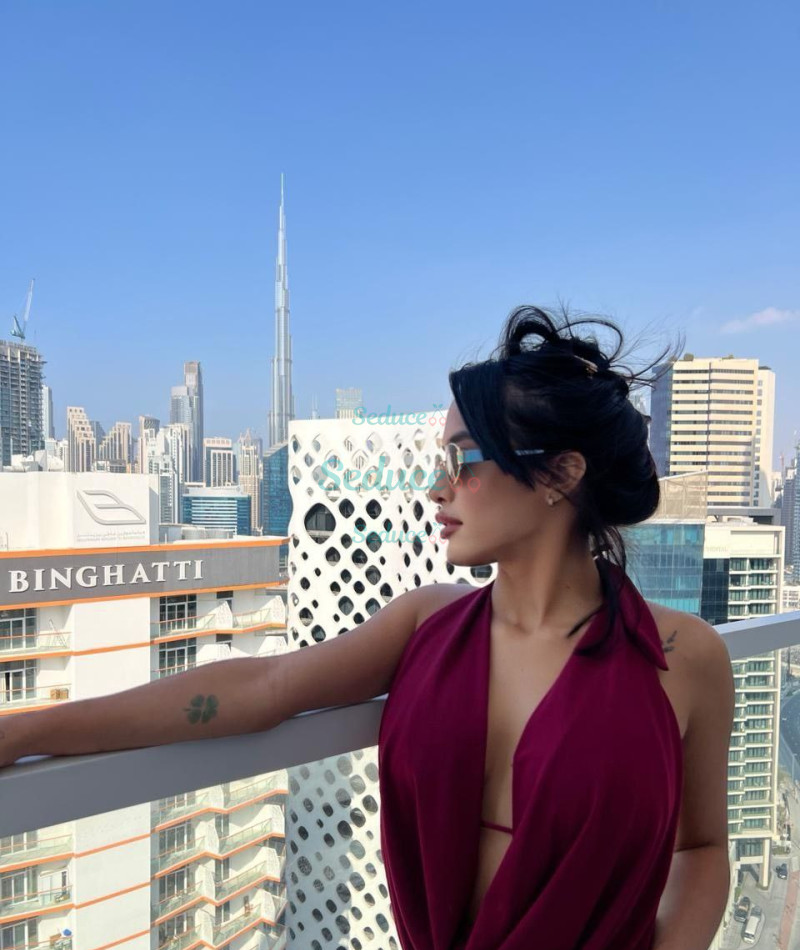 Photo escort girl Persia: the best escort service