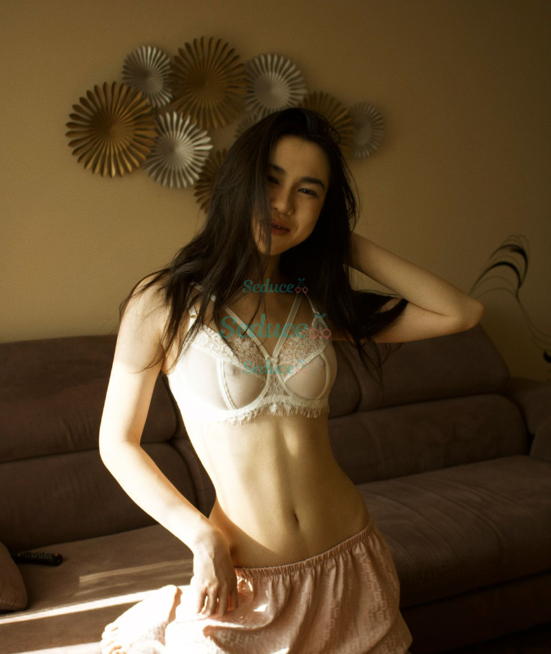 Photo escort girl Leyla: the best escort service