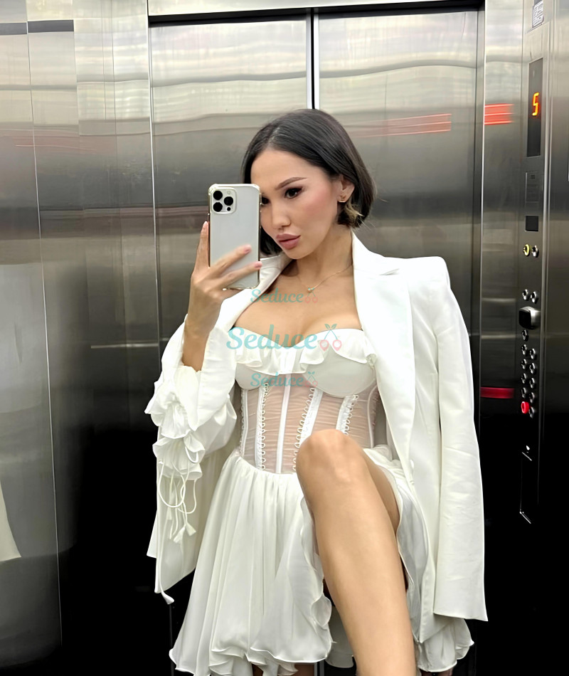 Photo escort girl Janet: the best escort service