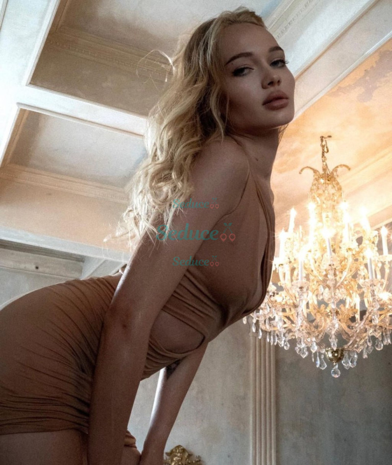 Photo escort girl Dasha: the best escort service